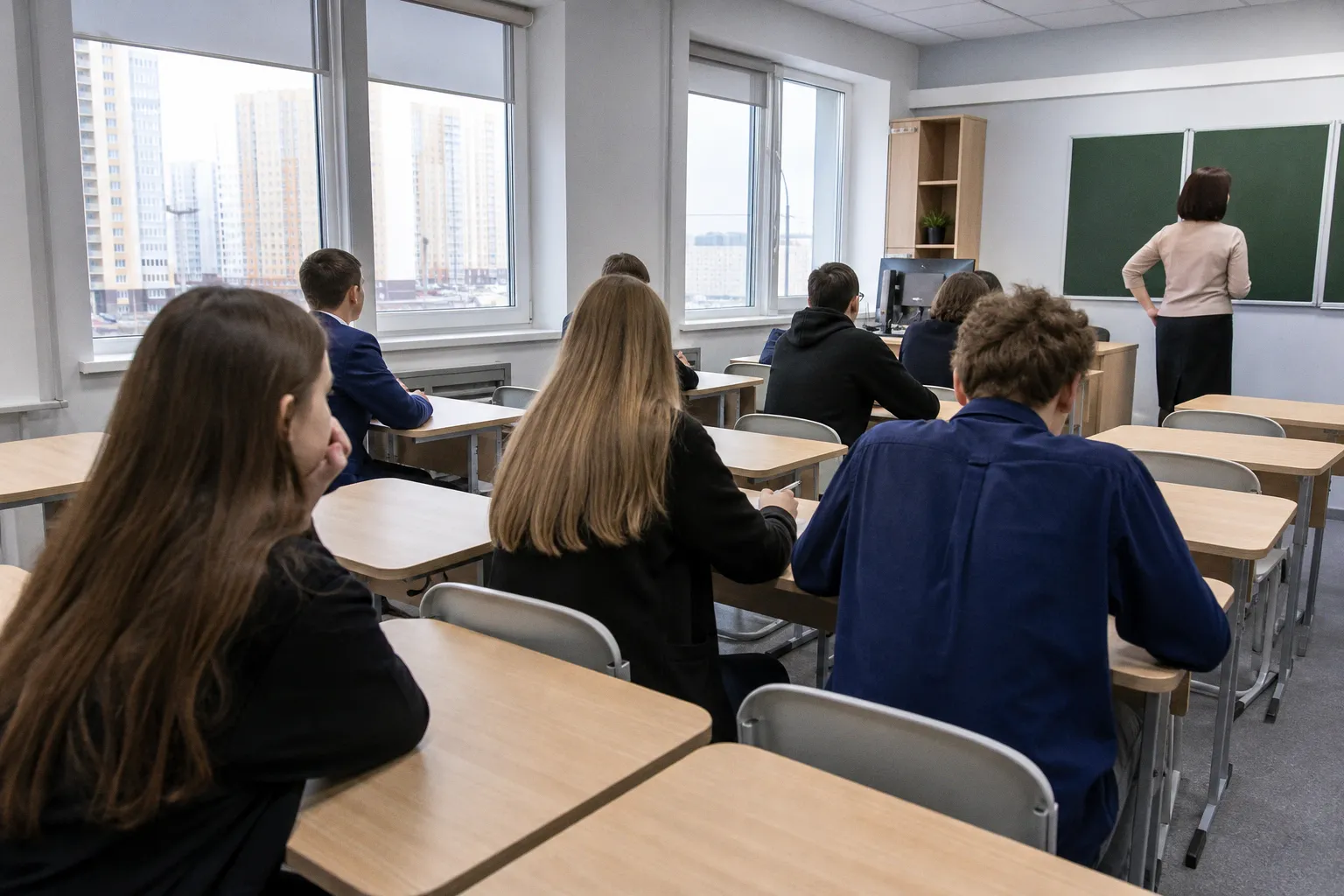 Каждый девятиклассник Новосибирска сможет продолжить обучение в 10-м классе