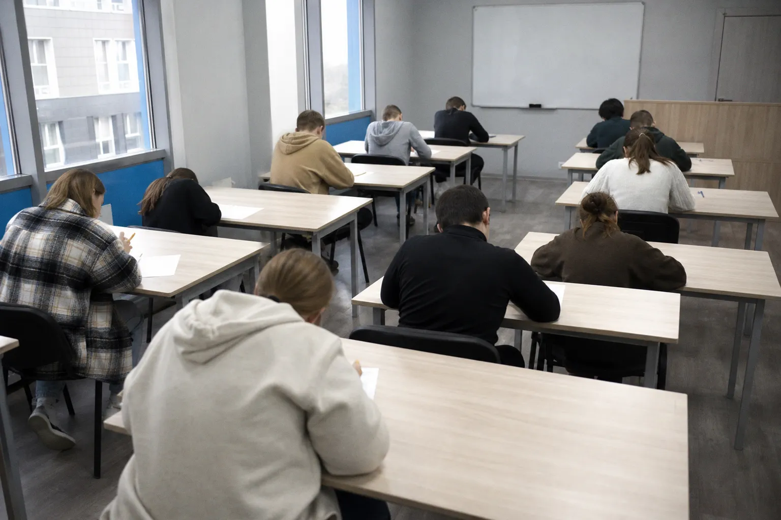 Почему большинство родителей по-прежнему делают ставку на высшее образование для детей